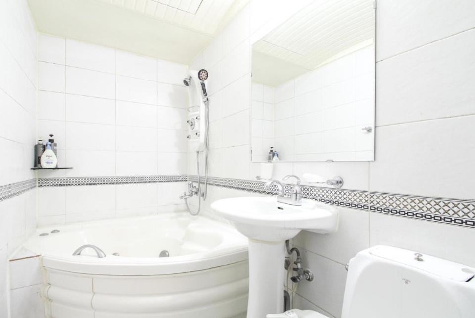 Couple Motel Seoul Bagian luar foto