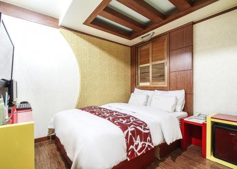Couple Motel Seoul Bagian luar foto