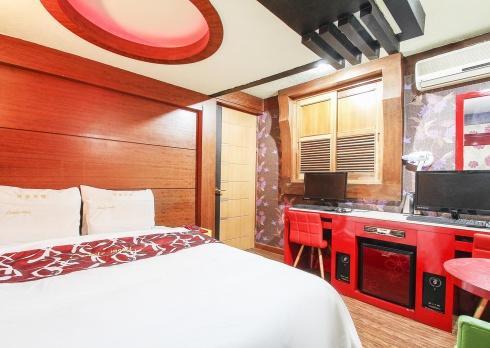 Couple Motel Seoul Bagian luar foto